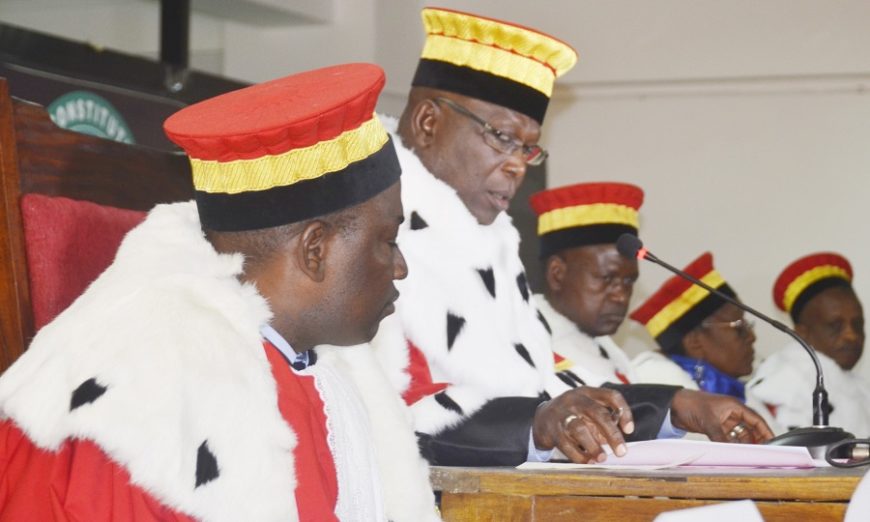 Election présidentielle guinéenne, la Cour constitutionnelle valide la candidature d’Alpha Condé et de 11 autres prétendants