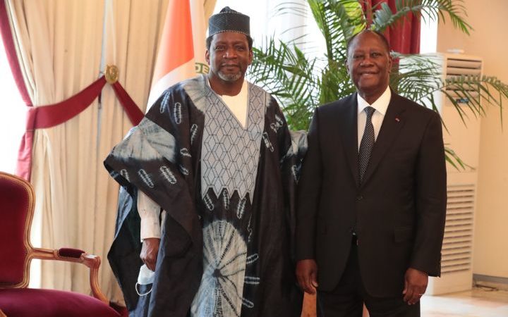 Diplomatie/Cinq nouveaux ambassadeurs présentent leurs lettres de créance au président Ouattara