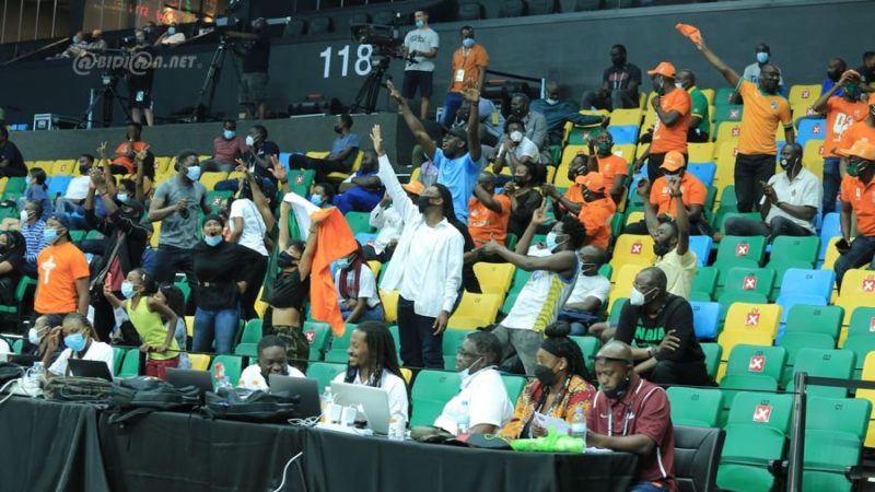 Afrobasket Kigali 2021/Les supporters ivoiriens poussent les éléphants à la victoire