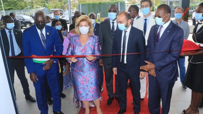 Amélioration du climat des Affaires/La Première Dame inaugure le centre commercial  Ivoire Trade Center à Cocody