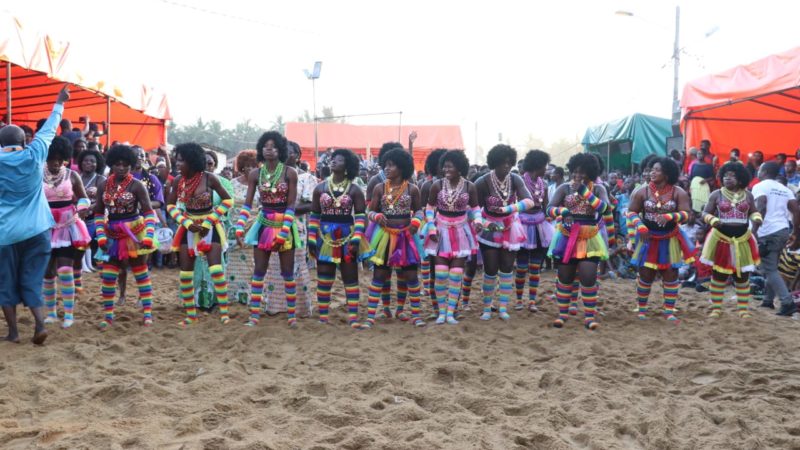 Abissa 2021/La jeunesse Nzima kôtôkô en pleine démonstration de danse
