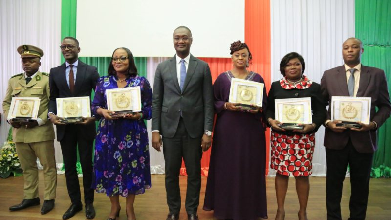 Prix national d’excellence/ Les 2e et 3e prix du ministère du Budget récompensés
