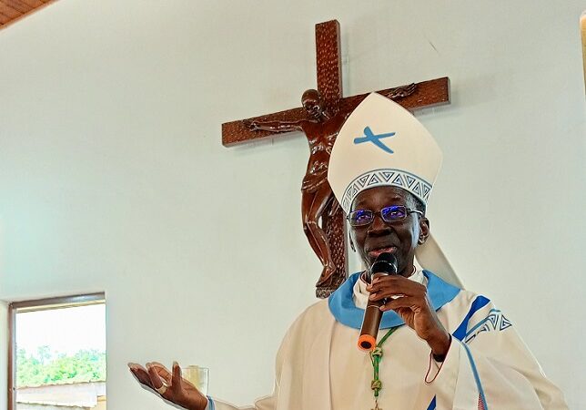 Bénédiction de couples homosexuels : l’église catholique en Côte d’Ivoire dit non au Pape